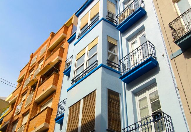 Apartamento en Alicante - APART. GRANDE Y LUMINOSO EN EL CENTRO DE ALICANTE Apartamento en Alicante - APART. GRANDE Y LUMINOSO EN EL CENTRO DE ALICANTE