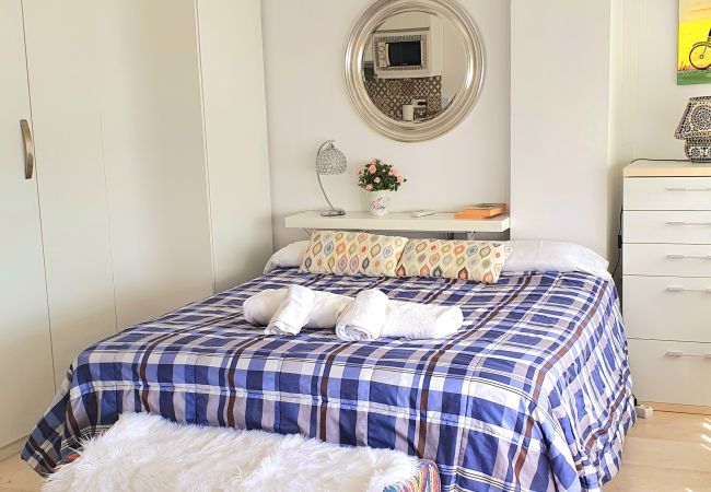 Studio in Alicante / Alacant - LOFT POSTIGUET BEACH Studio in Alicante / Alacant - LOFT POSTIGUET BEACH