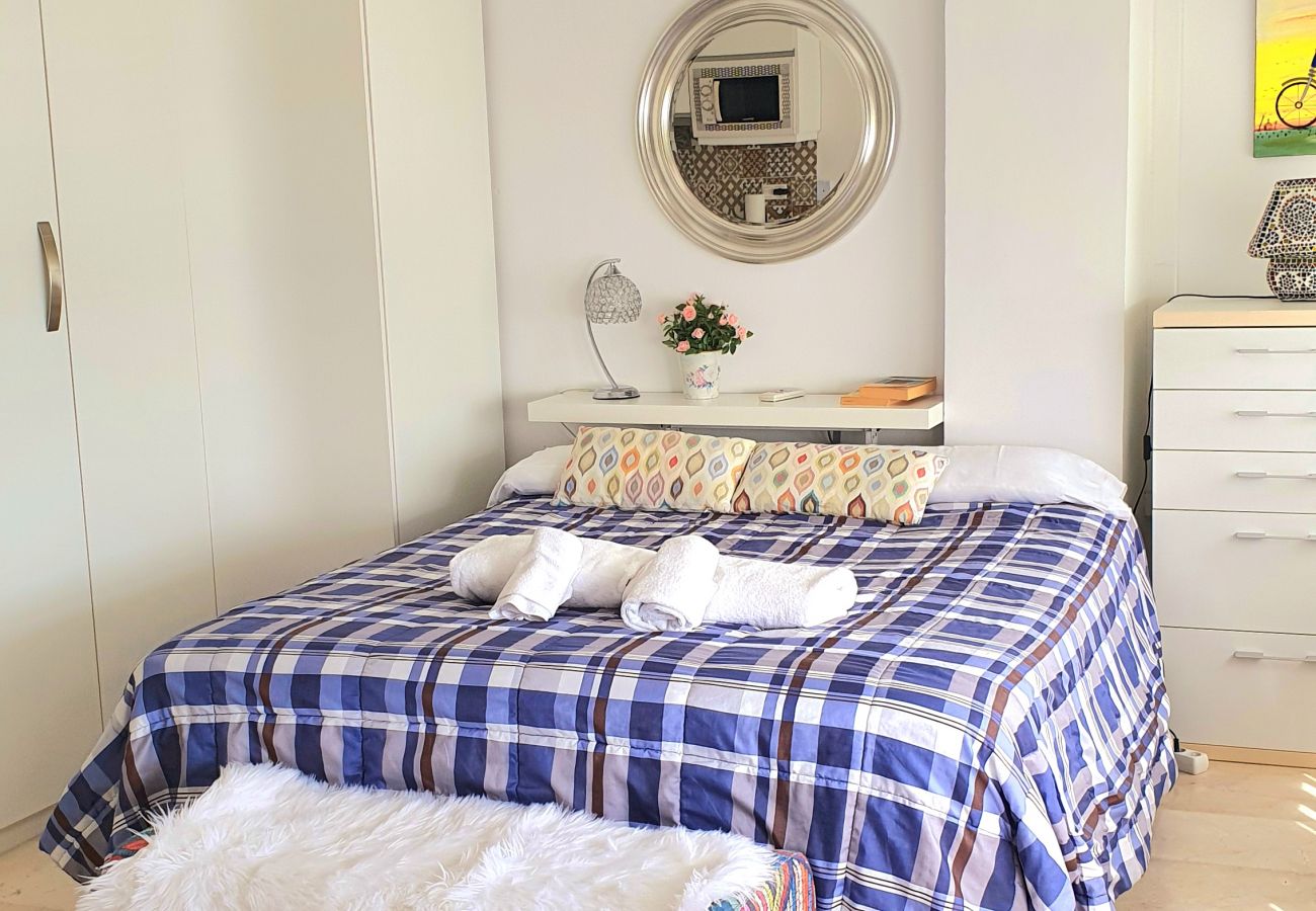 Studio in Alicante / Alacant - LOFT POSTIGUET BEACH Studio in Alicante / Alacant - LOFT POSTIGUET BEACH